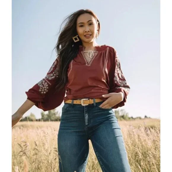 Gimmicks BKE Rust Floral Embroidered Long Sleeve Top - Picture 5 of 5